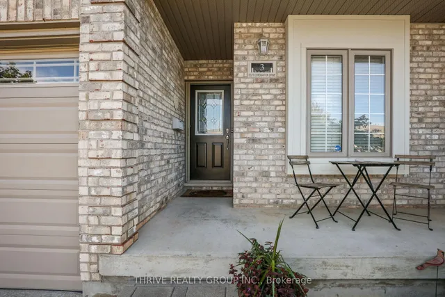 1571 Coronation Dr #3, London North 4