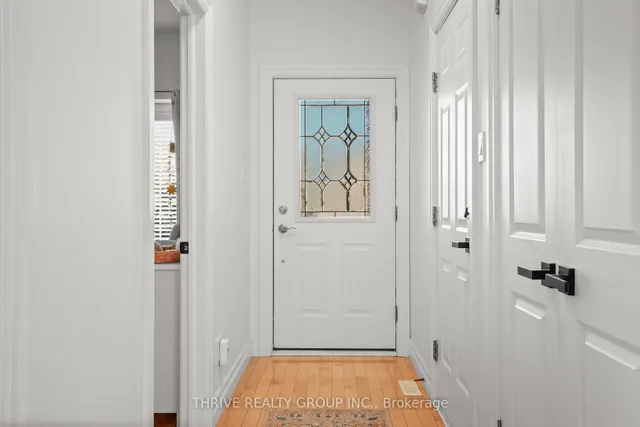 1571 Coronation Dr #3, London North 5