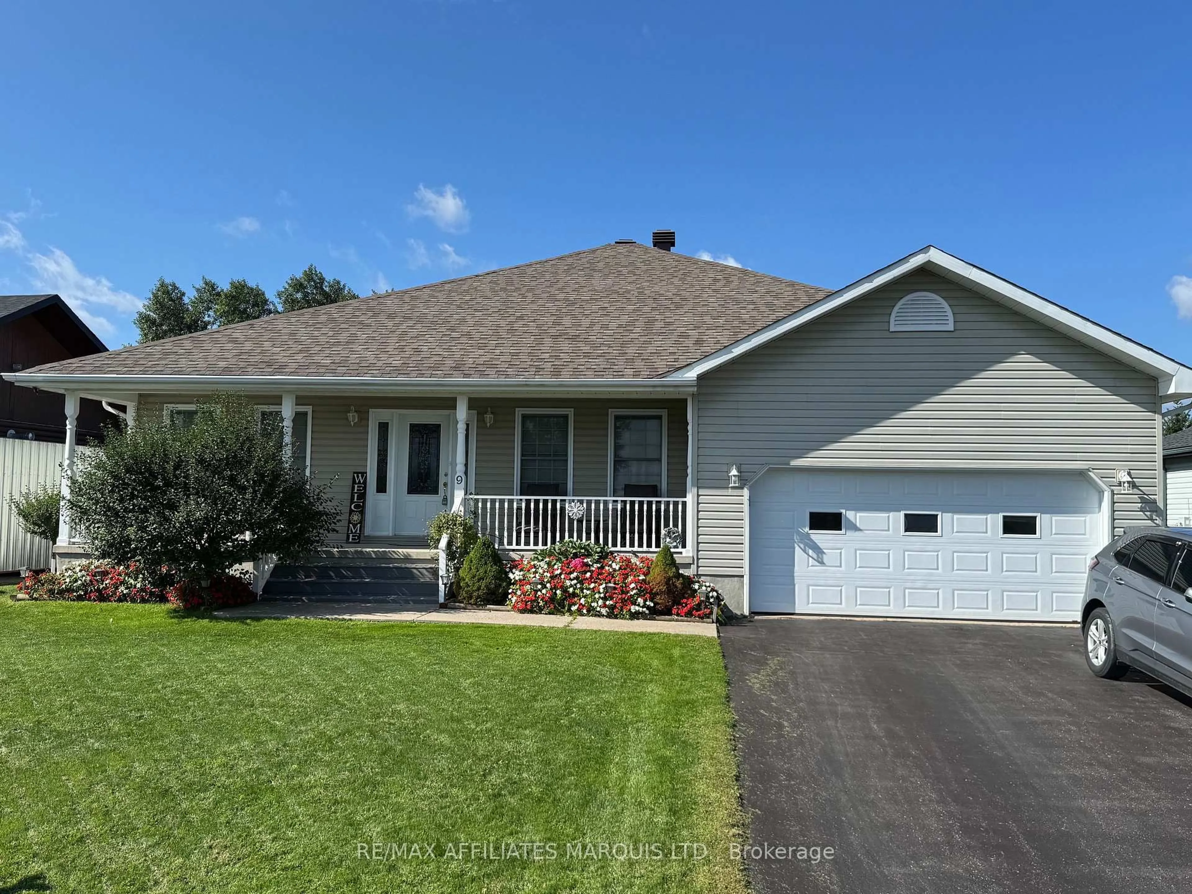Home with vinyl exterior material, street for 9 Grove St, South Dundas Ontario K0E 1K0