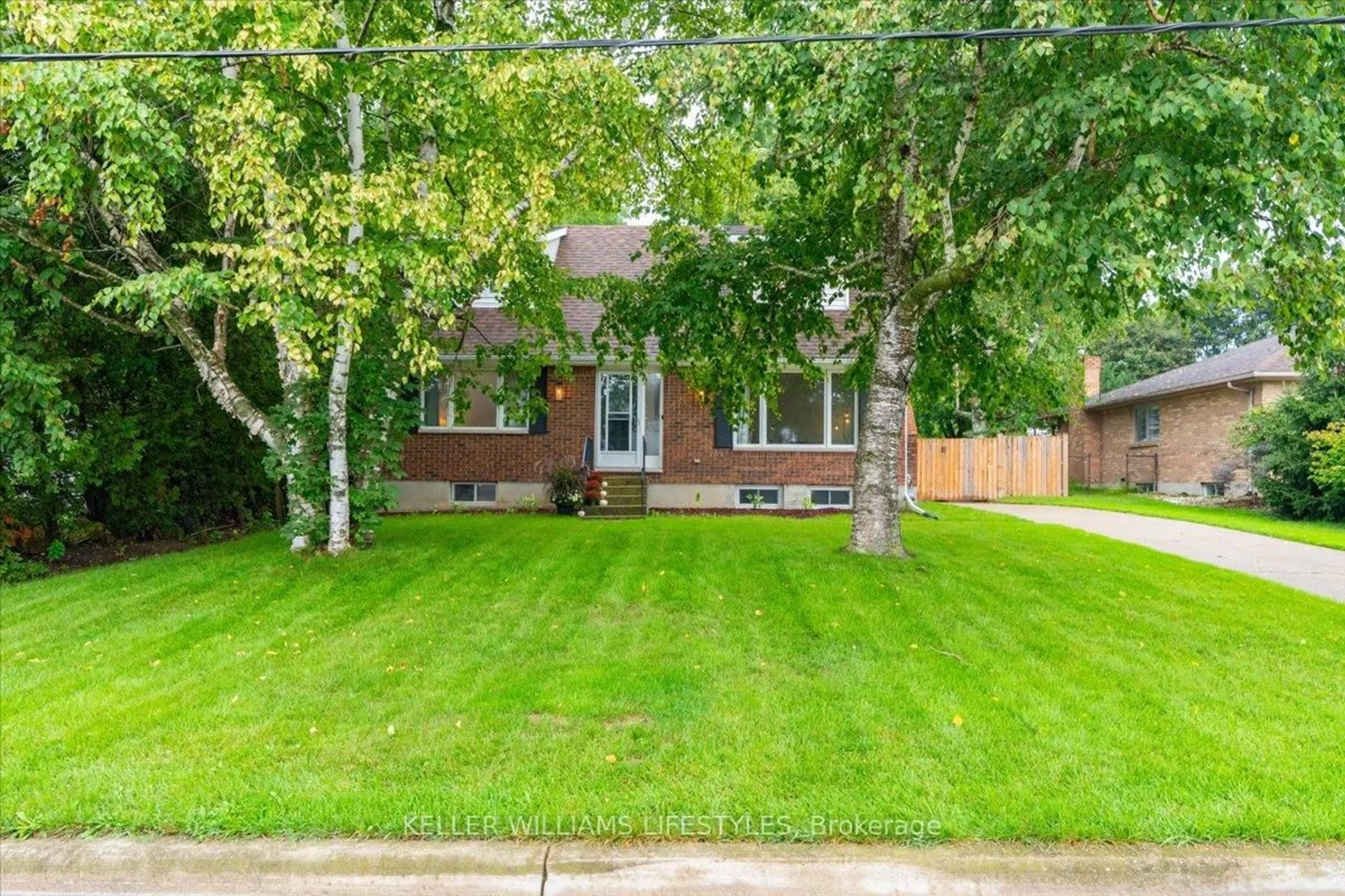Unknown for 26 Arthur St, Lambton Shores Ontario N0N 1J0