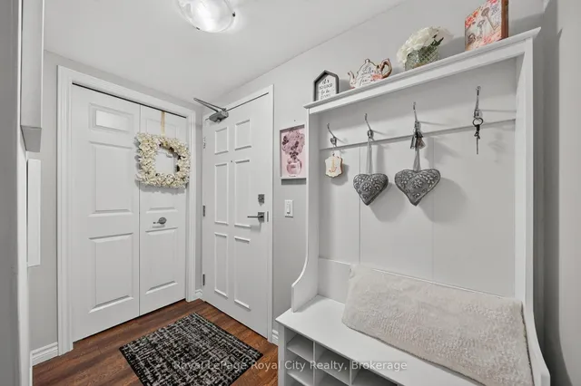 7 Kay Cres #305, Guelph 4