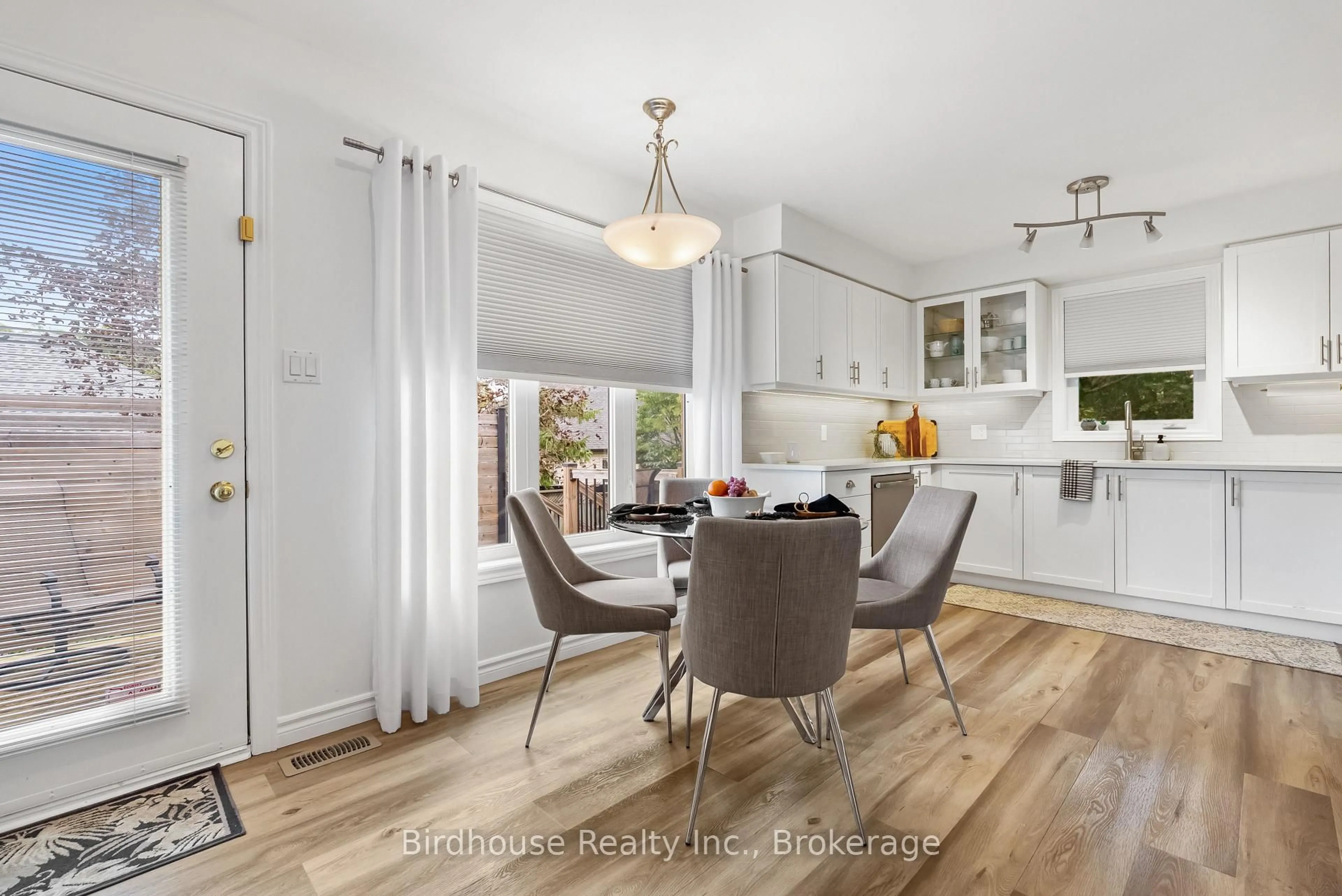 Dining room, unknown for 14 Langton Pl, Kawartha Lakes Ontario K9V 6G9