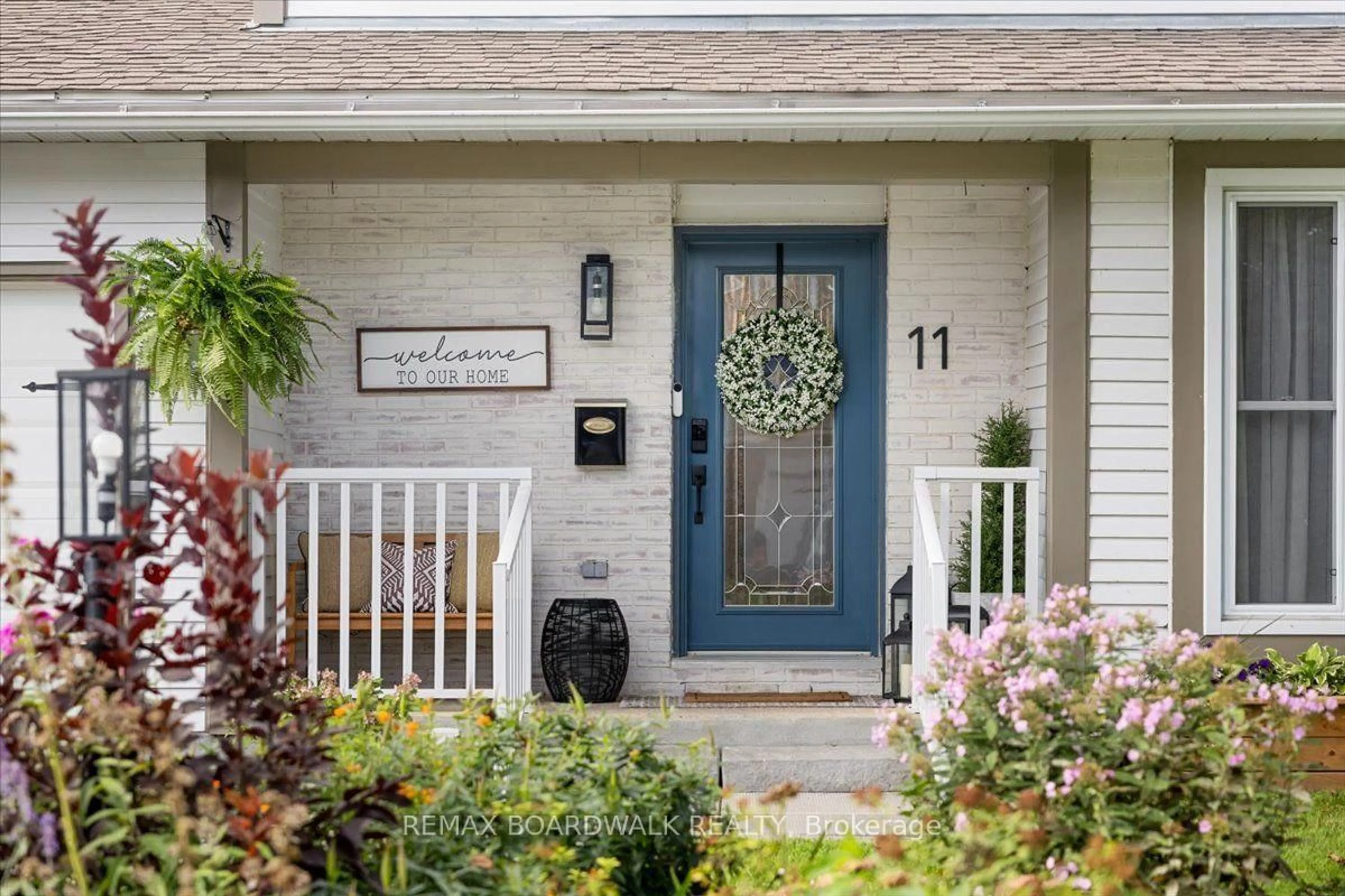 Indoor entryway for 11 Duncan St, Carleton Place Ontario K7C 3W4