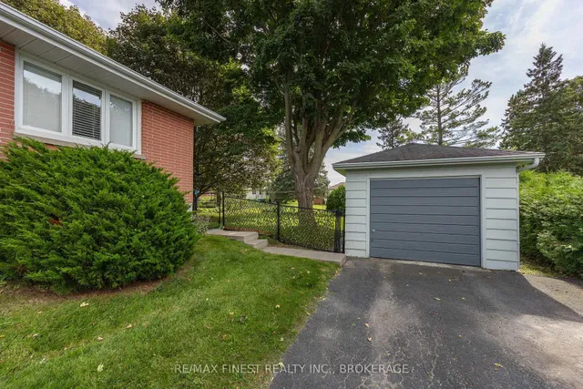 721 Front Rd, Kingston 5