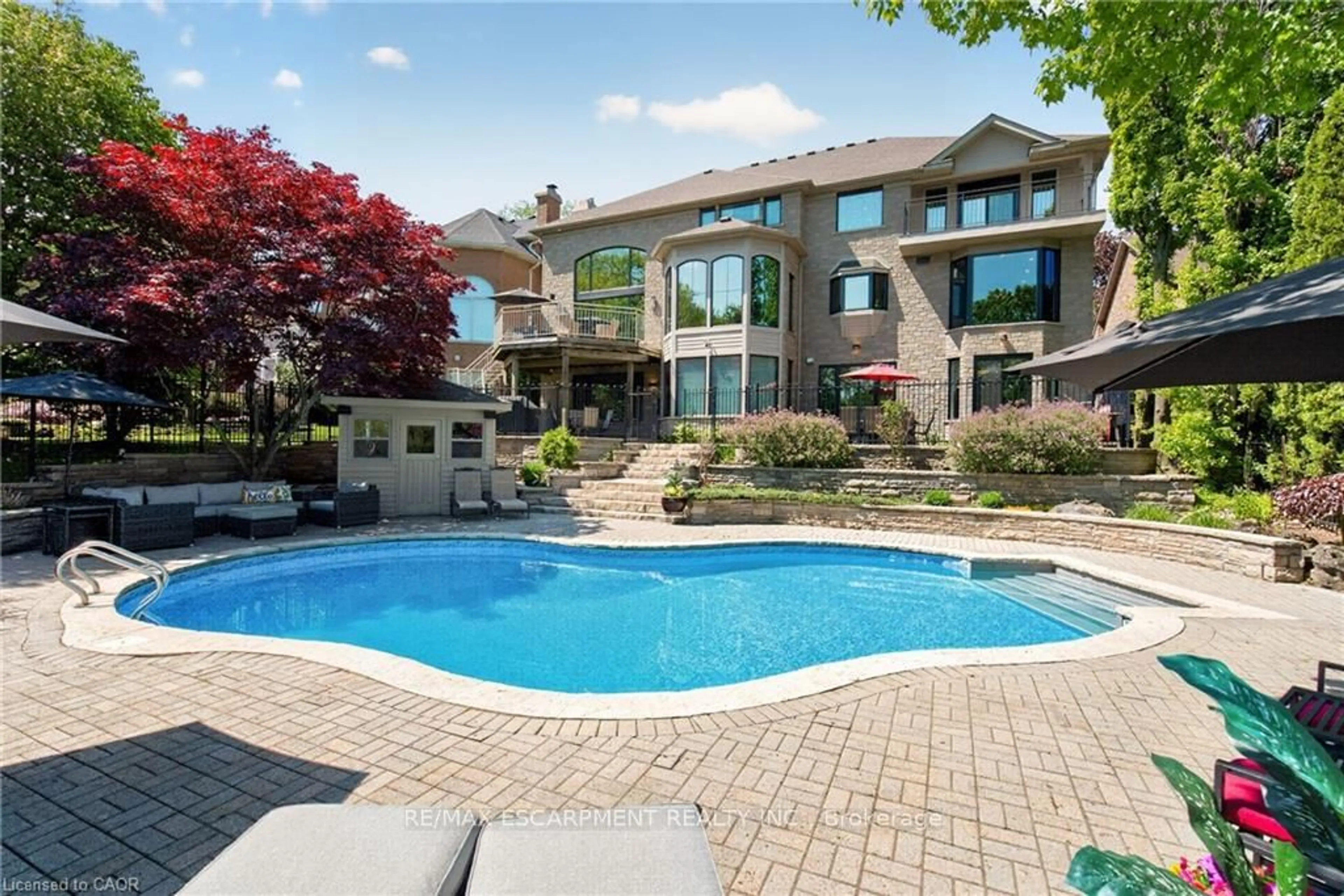 Pool for 120 JEROME PARK Dr, Hamilton Ontario L9H 6H3