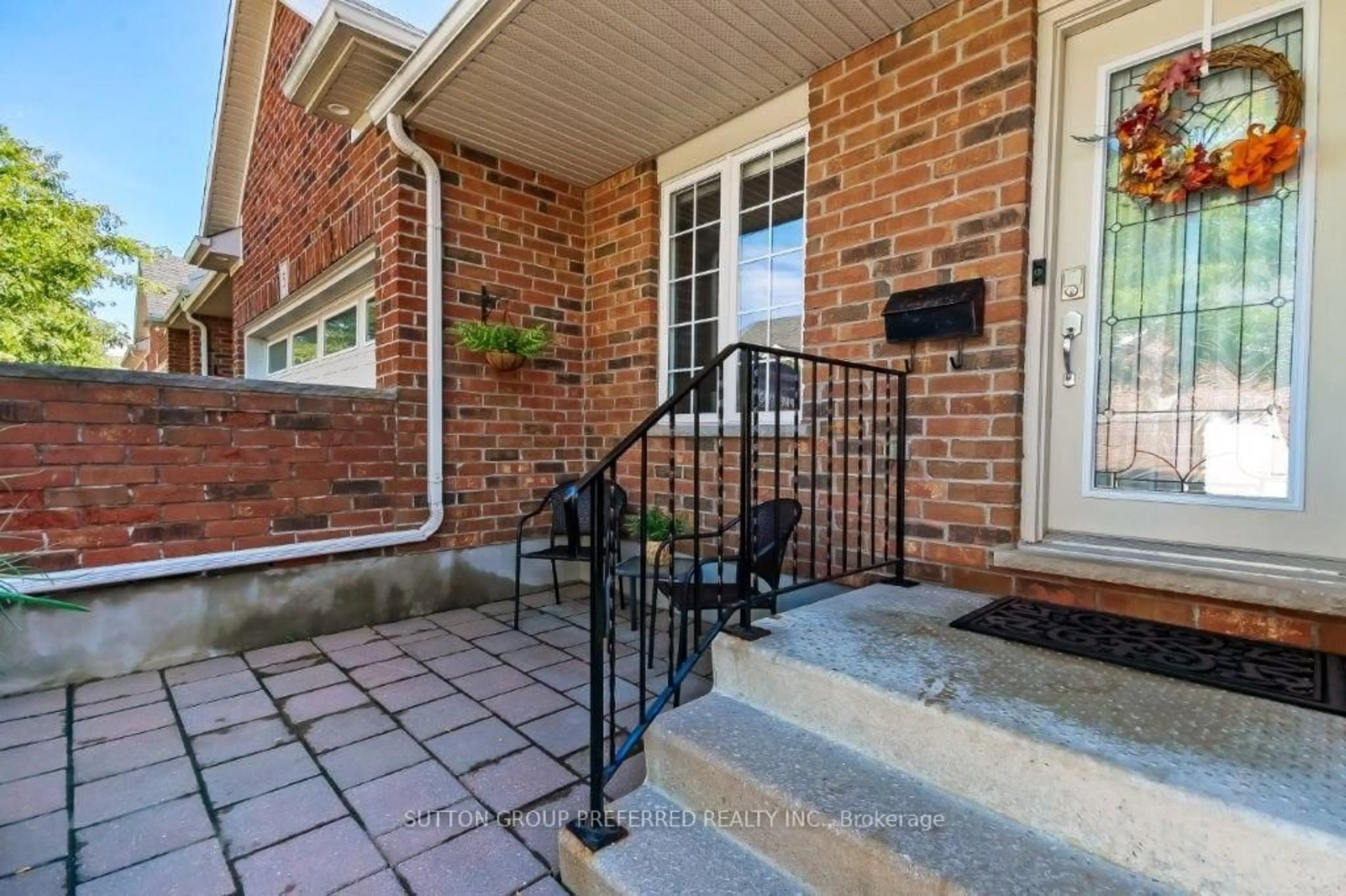 Unknown for 464 Commissioners Rd #3, London South Ontario N0J 0A2
