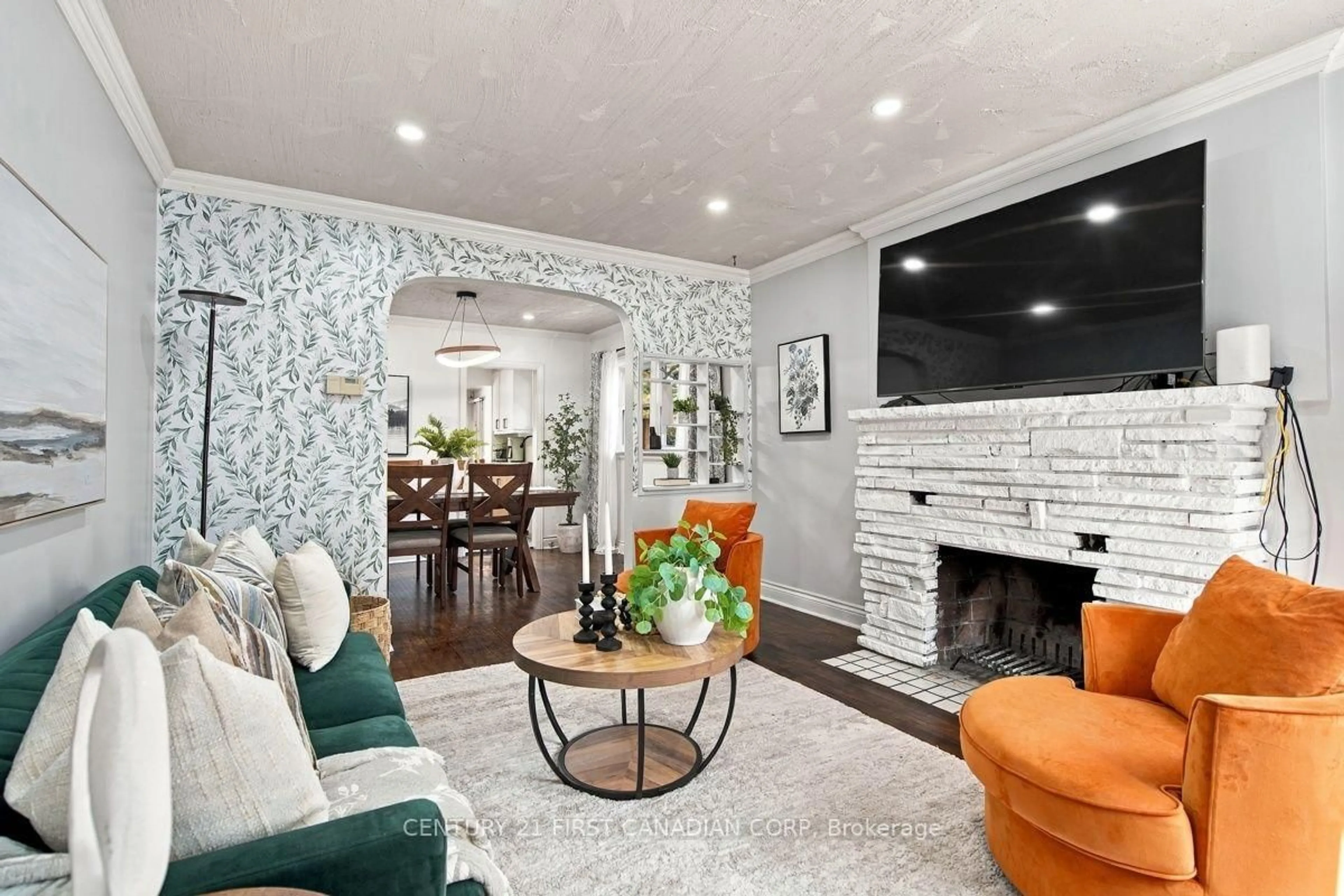 Living room with furniture, unknown for 1324 Langmuir Ave, London East Ontario N5W 2G6