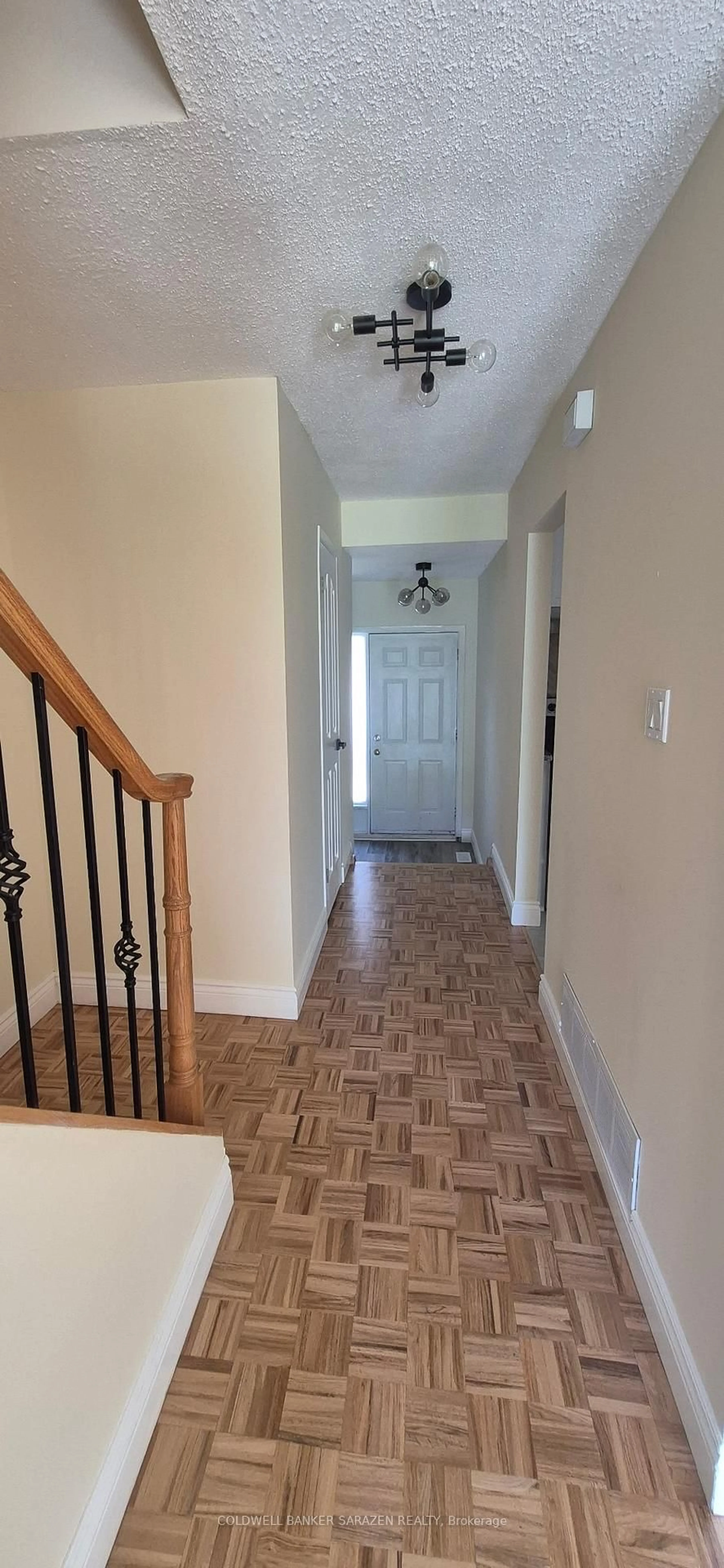 Indoor foyer for 38 Paddington Private, Ottawa Ontario K1V 0T2