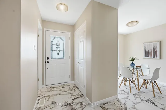 43 Thornbury Cres, Ottawa 5