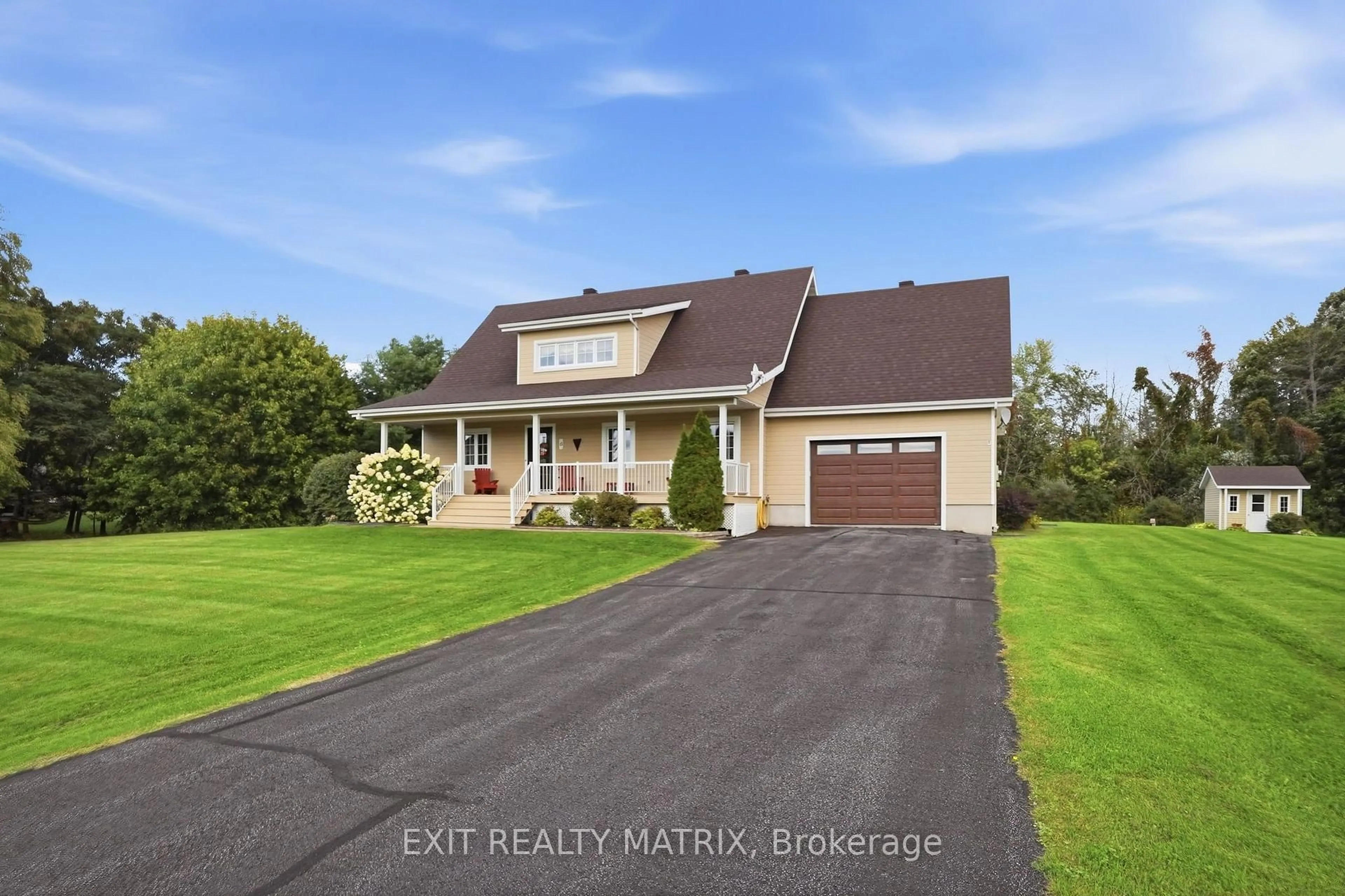 Home with vinyl exterior material, water/lake/river/ocean view for 8 Ravary St, Champlain Ontario K0B 1K0