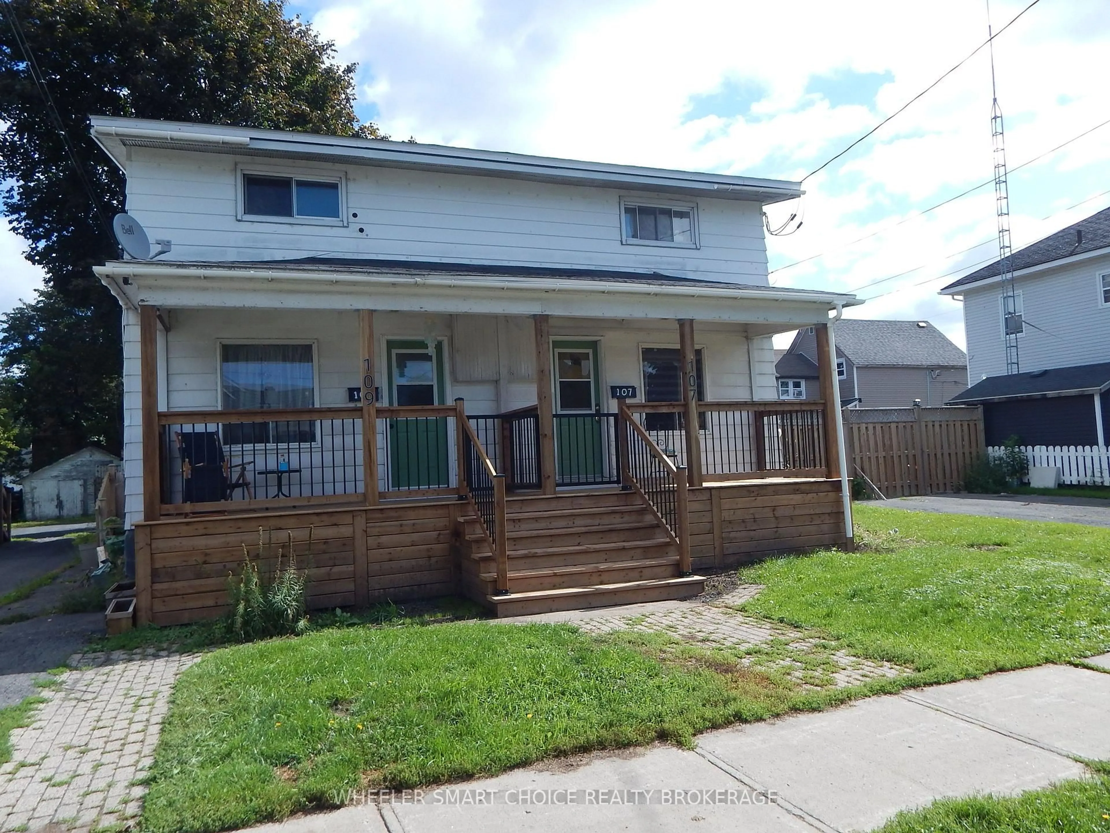 Home with vinyl exterior material, street for 107-109 Cumberland St, Cornwall Ontario K6J 4H4