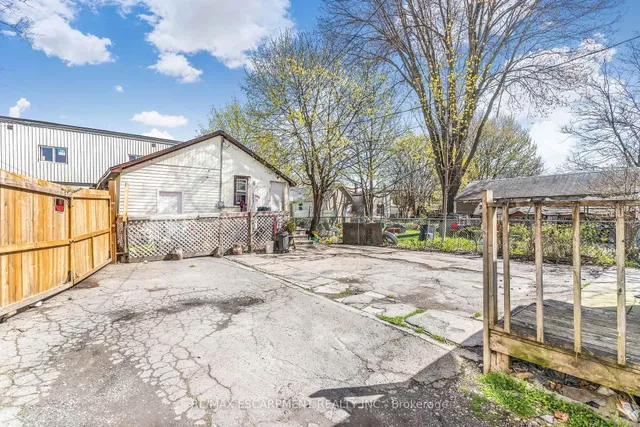 16 Albert St, Welland 2