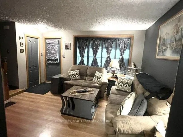 31 Church St, Chalk River 5