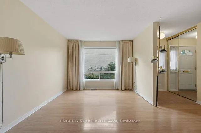 1280 Cahill Dr #18, Ottawa 5