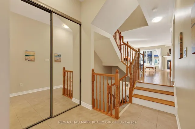 625 Glastonbury Walk, Ottawa 3