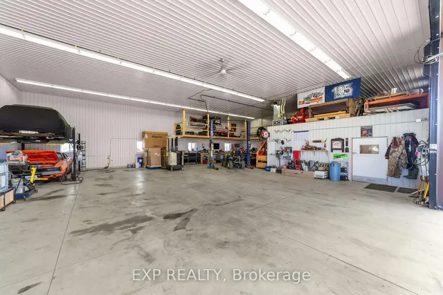 9221 Hickory Dr, Strathroy-Caradoc 5
