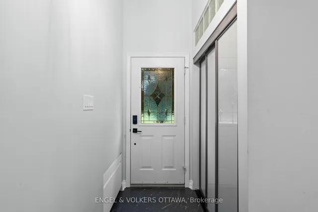20 Parthia Ave, Ottawa 4