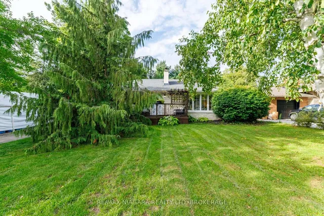 42 Strathcona Dr, Pelham 3
