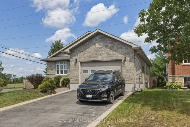 1464 Ottawa St, Kingston 2