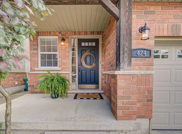 424 Sauve Cres, Waterloo 4