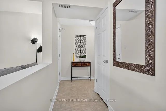 510 Stonefield Private #5, Ottawa 4