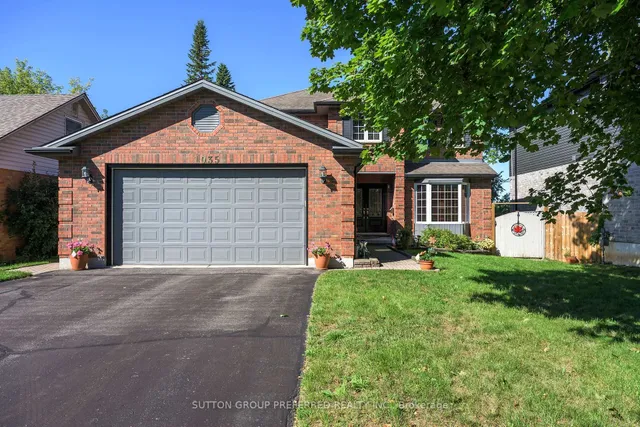 1035 Dearness Dr, London South 3
