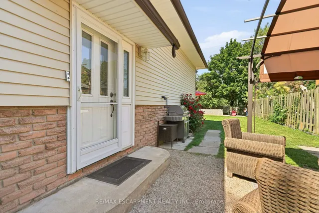3 Glengrove Ave, Grimsby 3