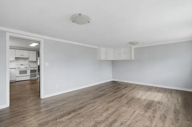 67 Clarence St, Strathroy-Caradoc 5
