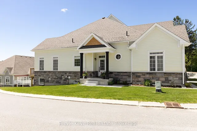 2 Leeds Crt, Bracebridge 5
