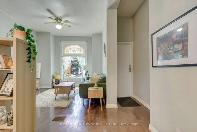 100 Grant Ave, Hamilton 4