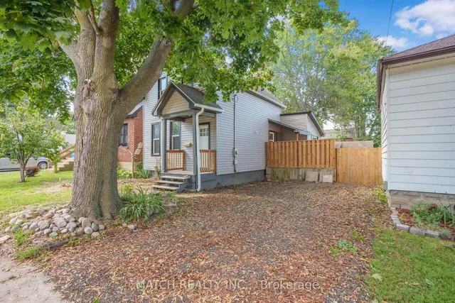 87 Gray St, Chatham-Kent 2