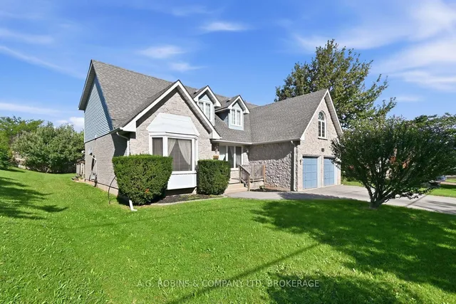 381 Kerman Ave, Grimsby 2