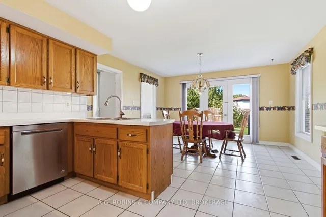 381 Kerman Ave, Grimsby 5
