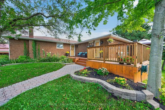 38 Willowbank Rd, Gananoque 2