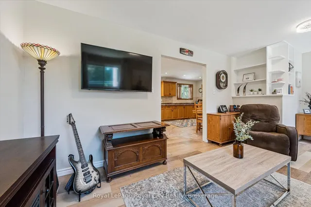 159 Country Club Dr, Guelph 5