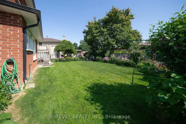 54 Dante Cres, Brantford 4