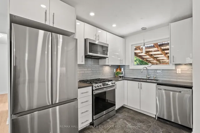 31 Whitburn Cres, Ottawa 5