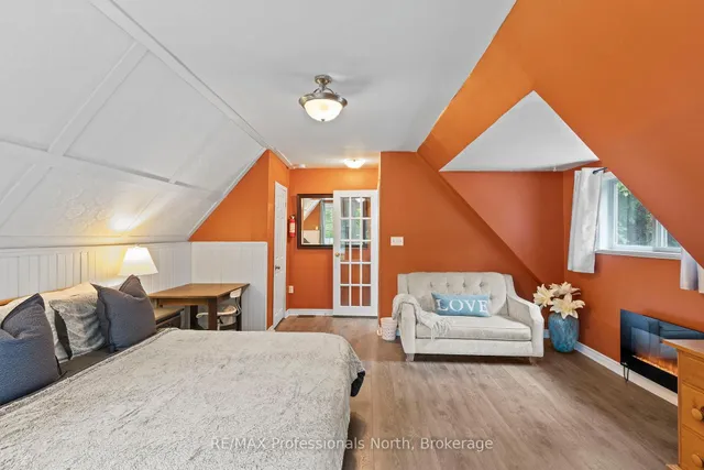 1099 Big Hawk Lake Rd, Algonquin Highlands