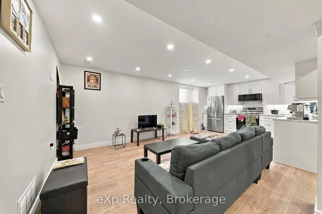 5 Mavety Crt, Belleville 1