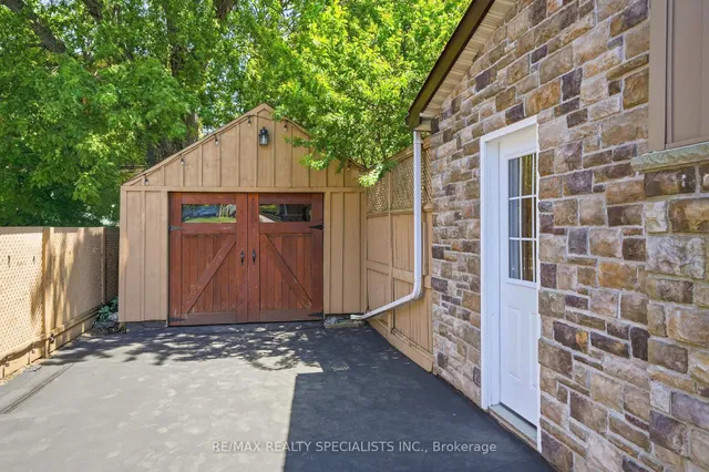 11 Kingsway Blvd, Grimsby 4