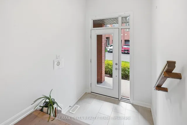 561 Halo Private, Ottawa 3