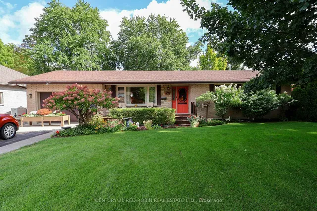 359 Oak Ave, Strathroy-Caradoc 2