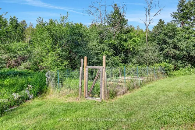 132 Grey Stone Dr, Carp 5