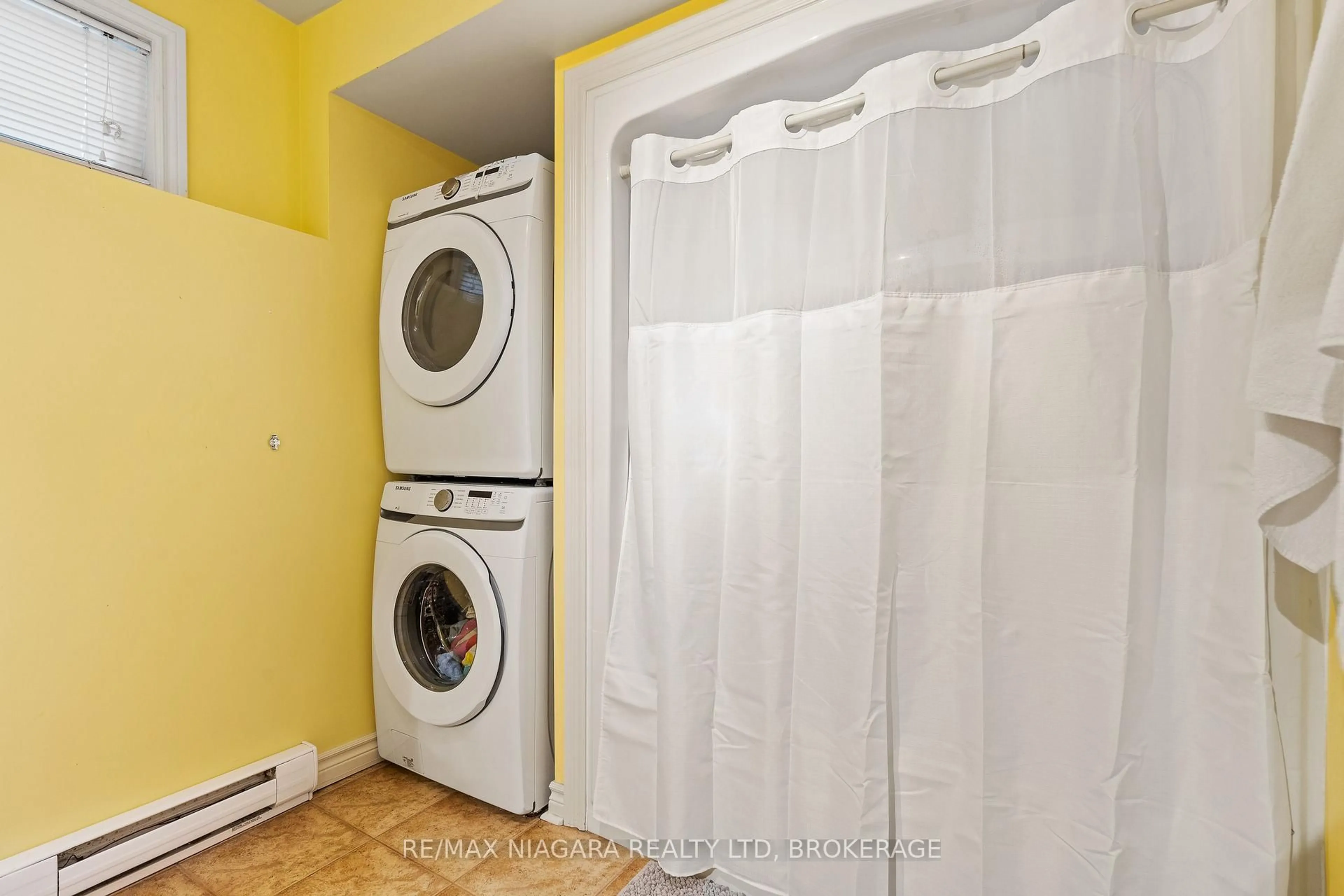 trreb/IMG-X13784292_0a9ba469-4989-43cc-b804-d6e51e45a70e-l.jpg