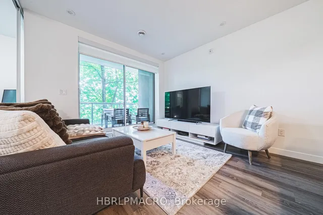 479 Charlton Ave Ave #105, Hamilton 3