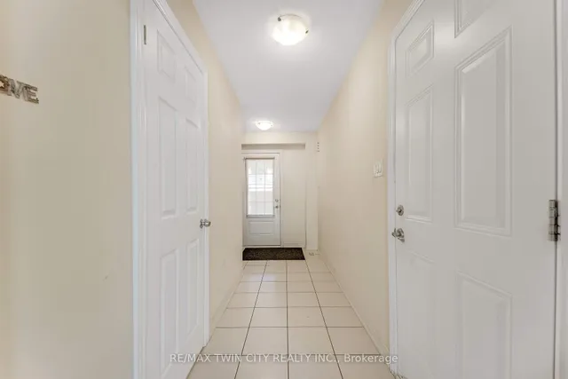 755 Linden Dr Unit 37 Dr, Cambridge 5