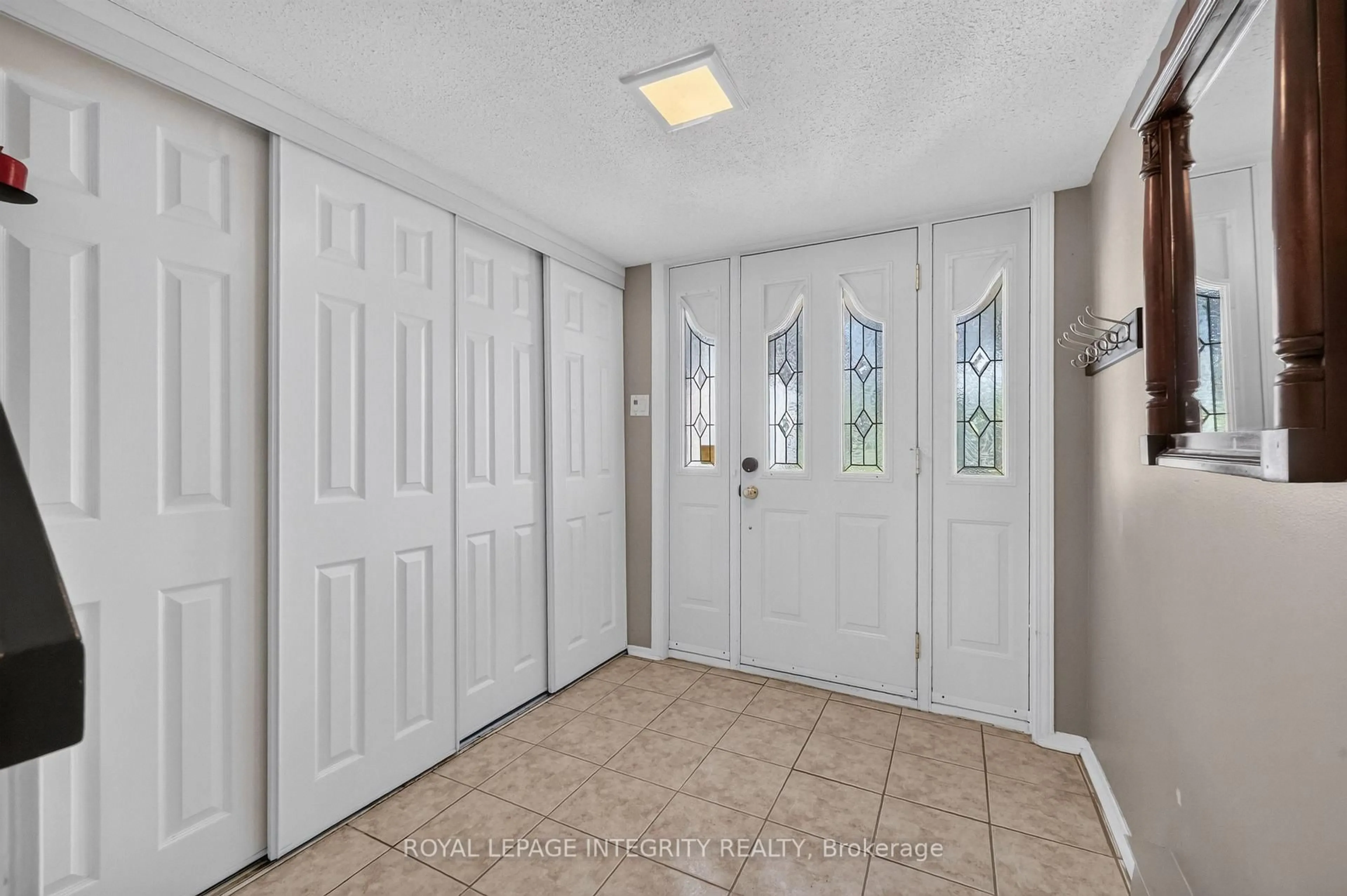 trreb/IMG-X13784828_4ceb2e9e-496e-4e1e-a94d-aa5e2f700b50-l.jpg