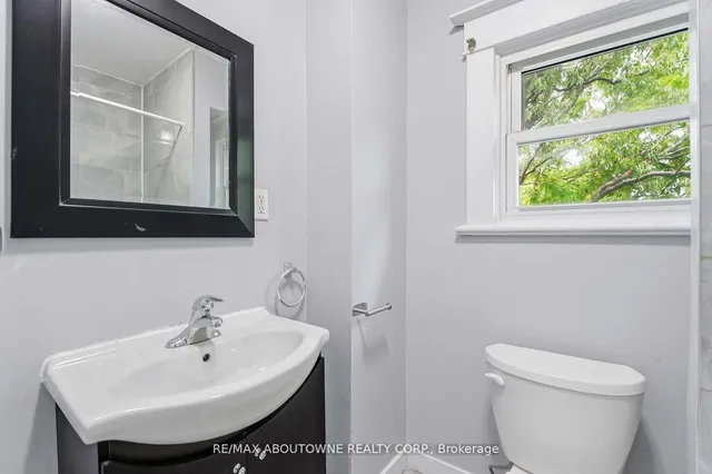 107 Lake St, St. Catharines 5