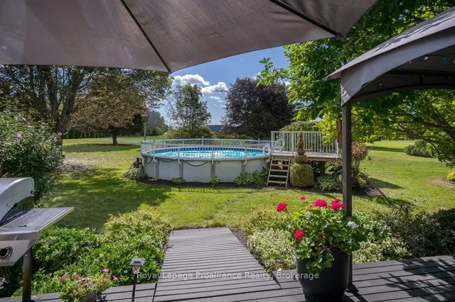 2355 County Rd 3, Prince Edward County 5