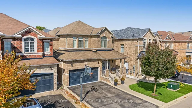 23 McKnight Ave, Hamilton 4